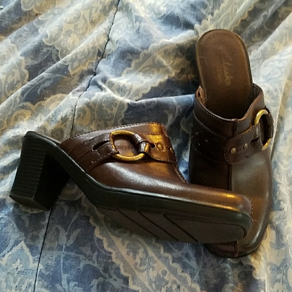 Clark's clogs - Picture 2 of 3